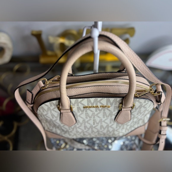 Michael Kors Hattie MK Signature Bowling Satchel Bag NWOT - Picture 6 of 16